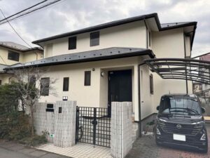 外壁・屋根塗装工事｜雨漏れ・コケ・汚れを解消しピカピカの住まいに 